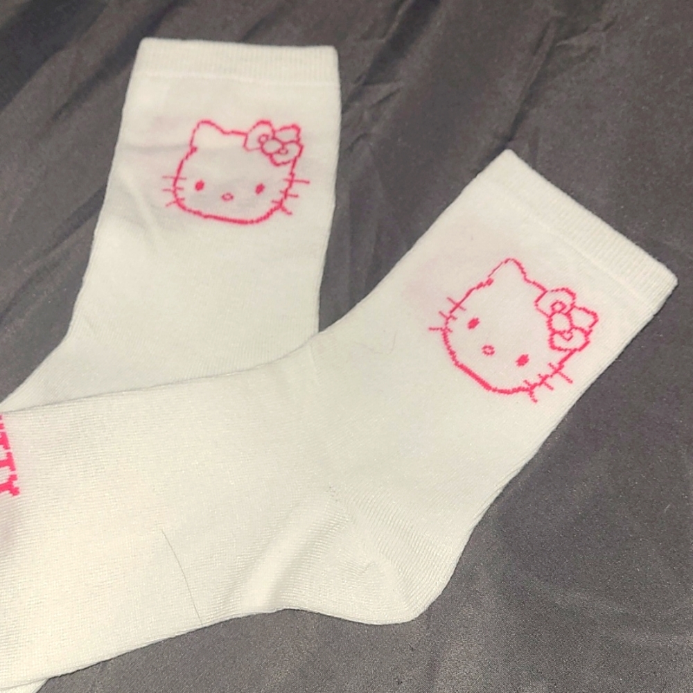 Hello Kitty Socks - Picture 3 of 11
